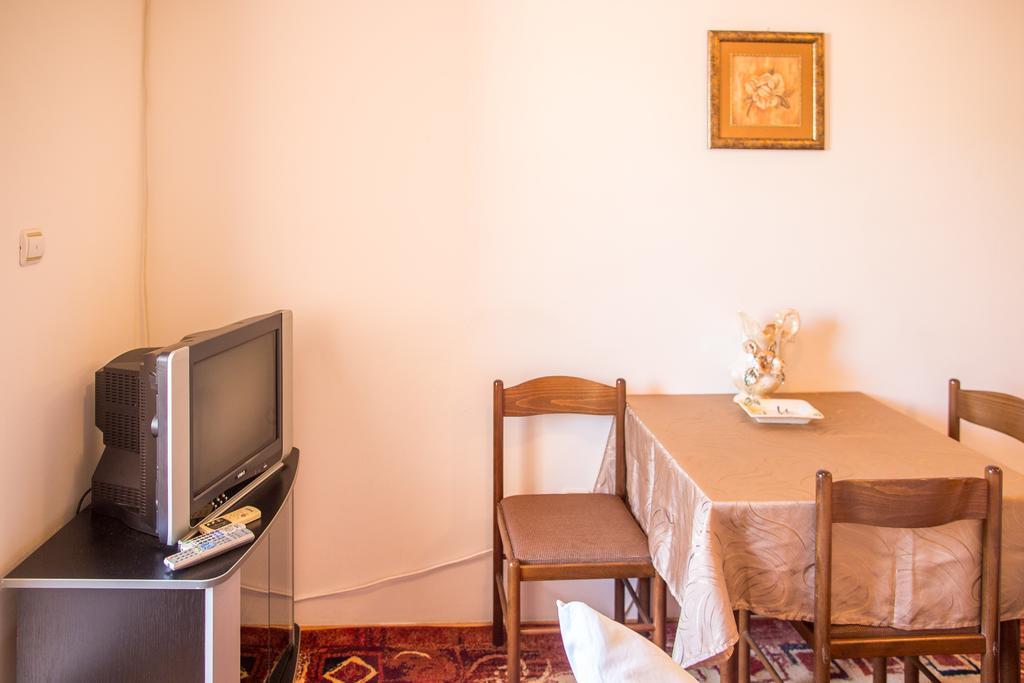 City Apartments Gosposhtina بودفا المظهر الخارجي الصورة