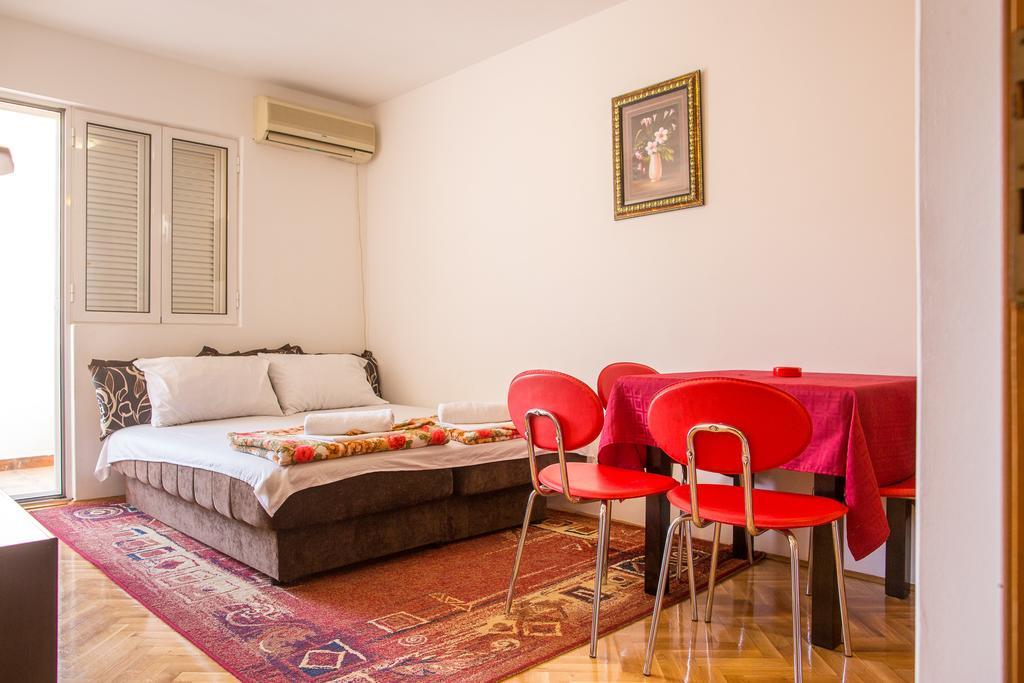 City Apartments Gosposhtina بودفا المظهر الخارجي الصورة