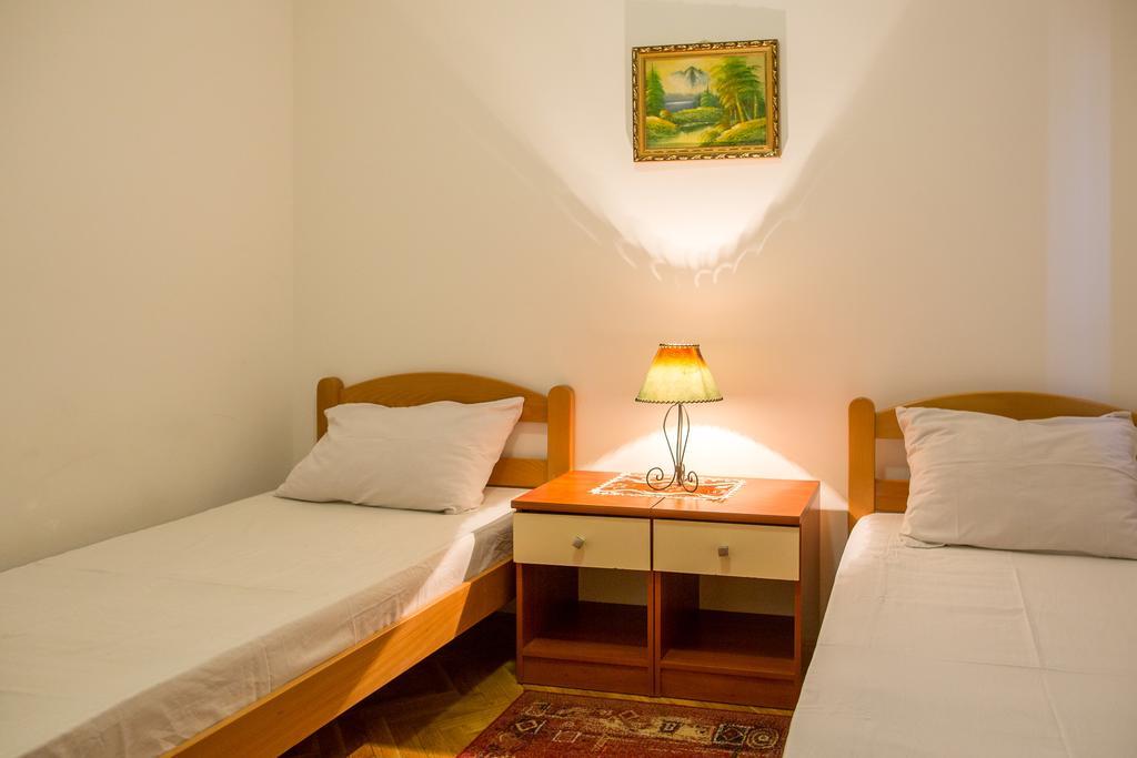 City Apartments Gosposhtina بودفا المظهر الخارجي الصورة