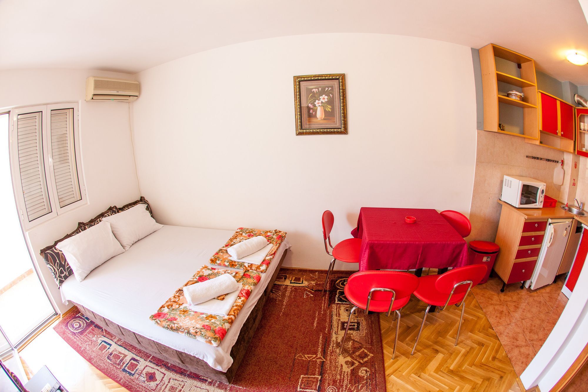 City Apartments Gosposhtina بودفا المظهر الخارجي الصورة