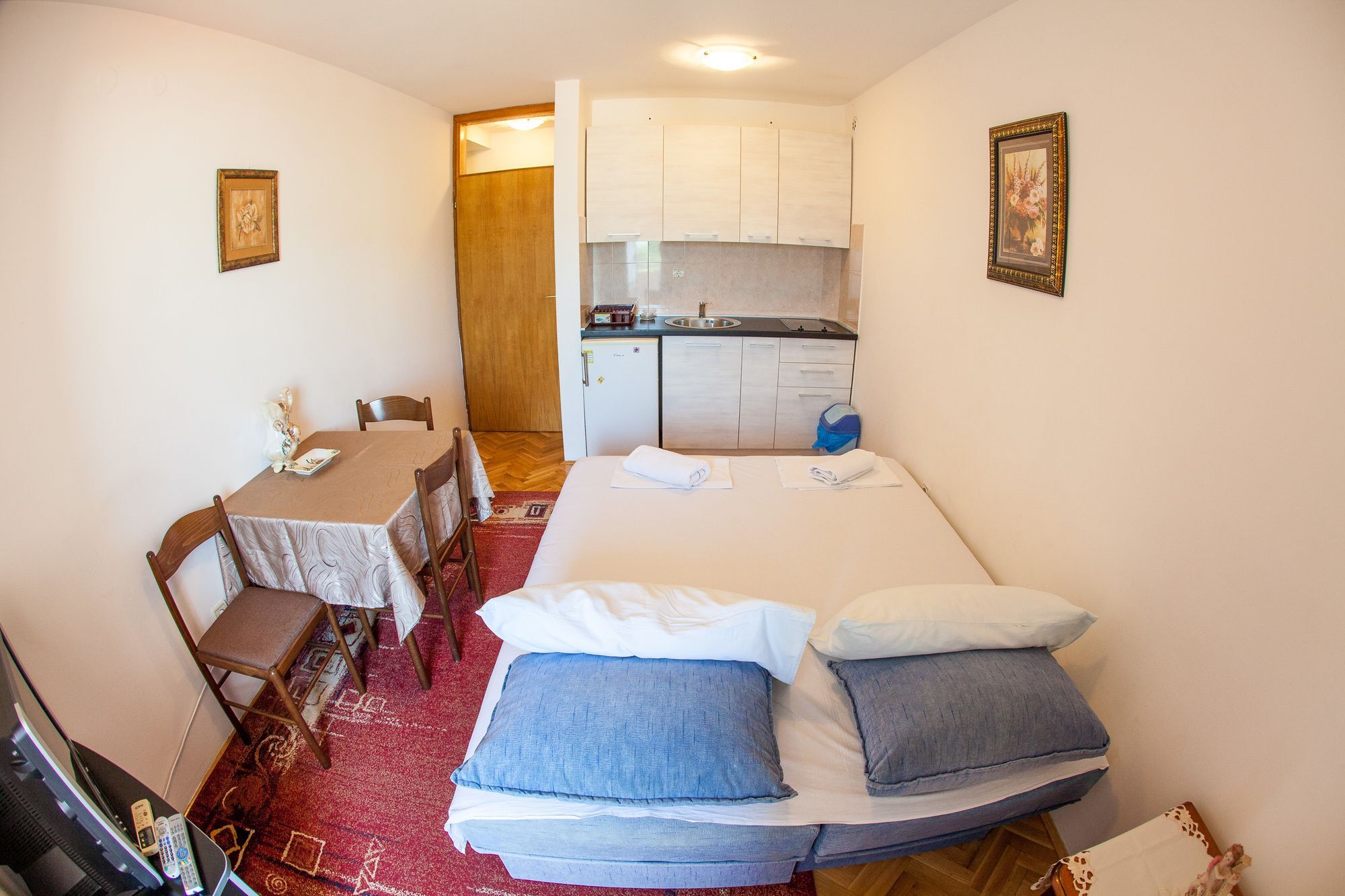 City Apartments Gosposhtina بودفا المظهر الخارجي الصورة