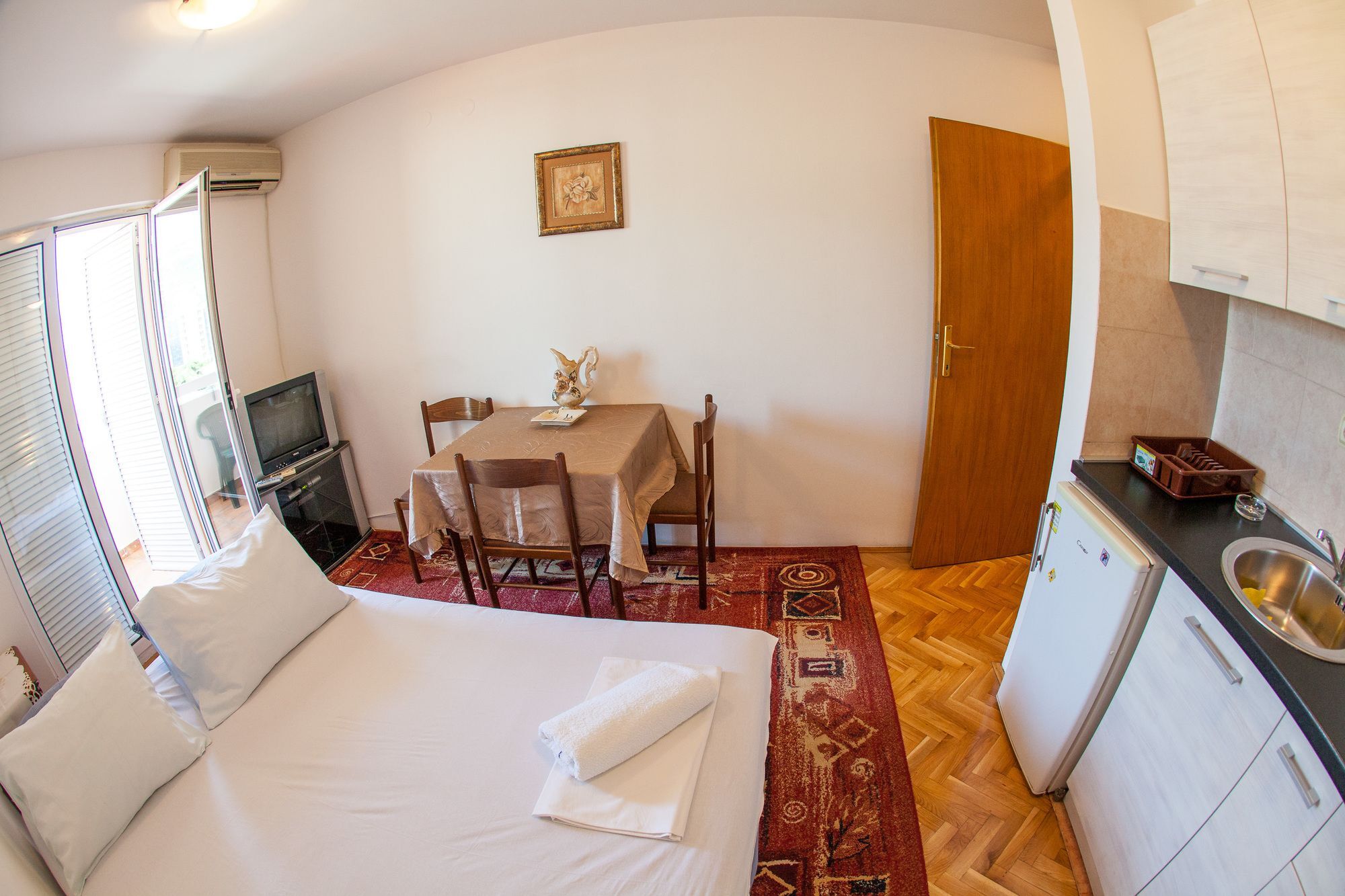 City Apartments Gosposhtina بودفا المظهر الخارجي الصورة