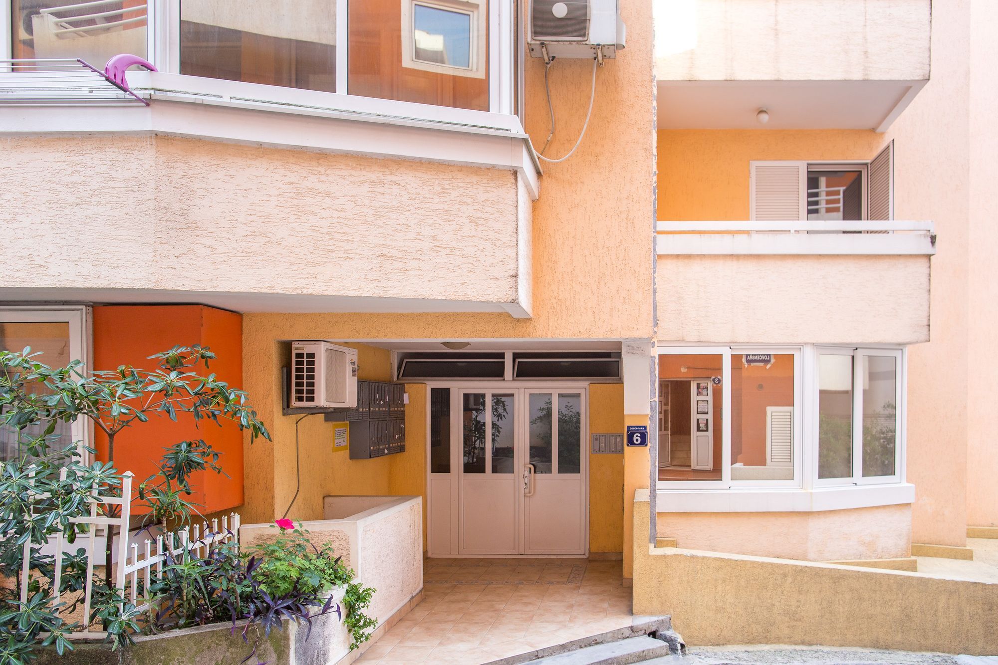 City Apartments Gosposhtina بودفا المظهر الخارجي الصورة