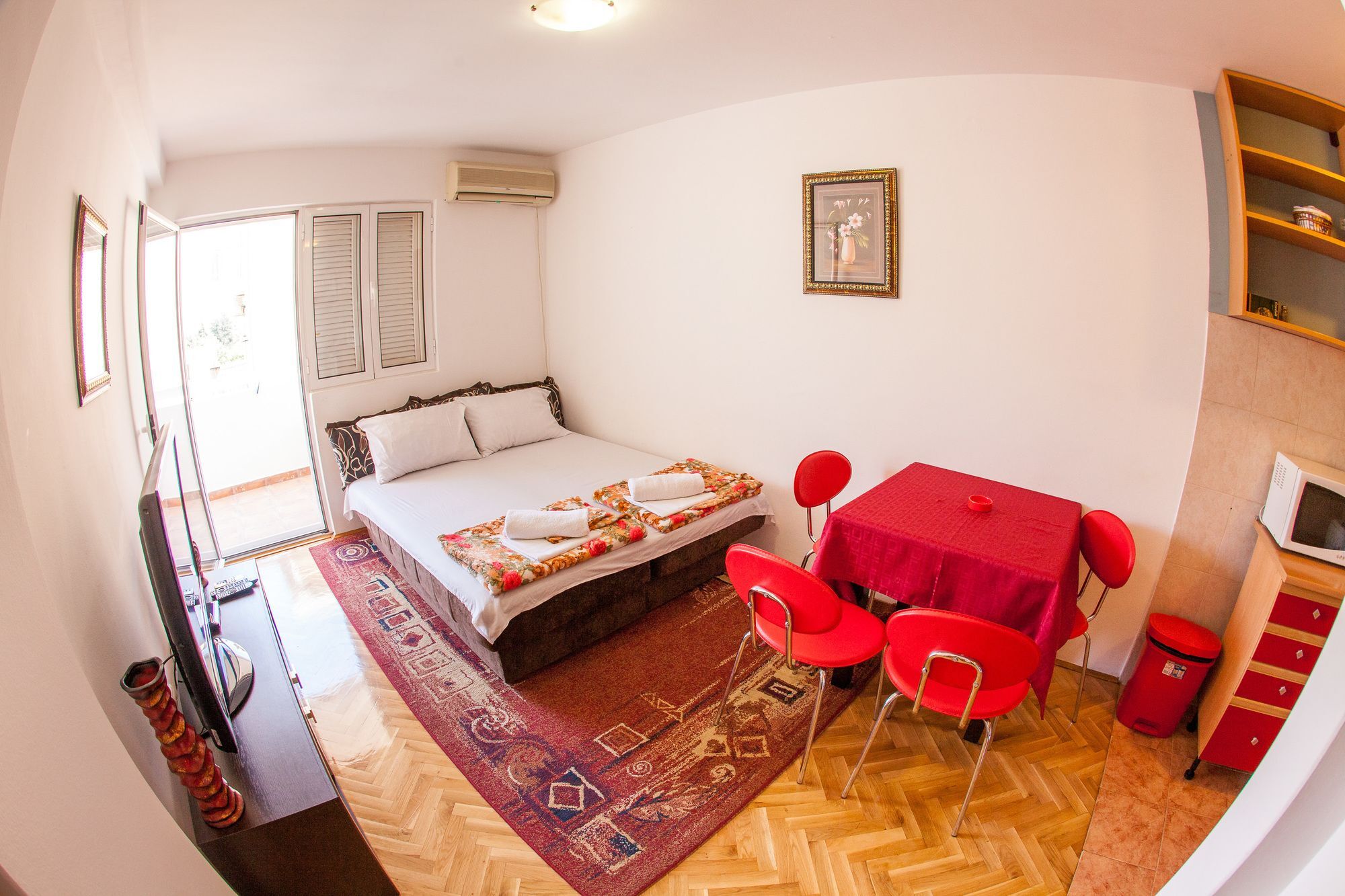 City Apartments Gosposhtina بودفا المظهر الخارجي الصورة